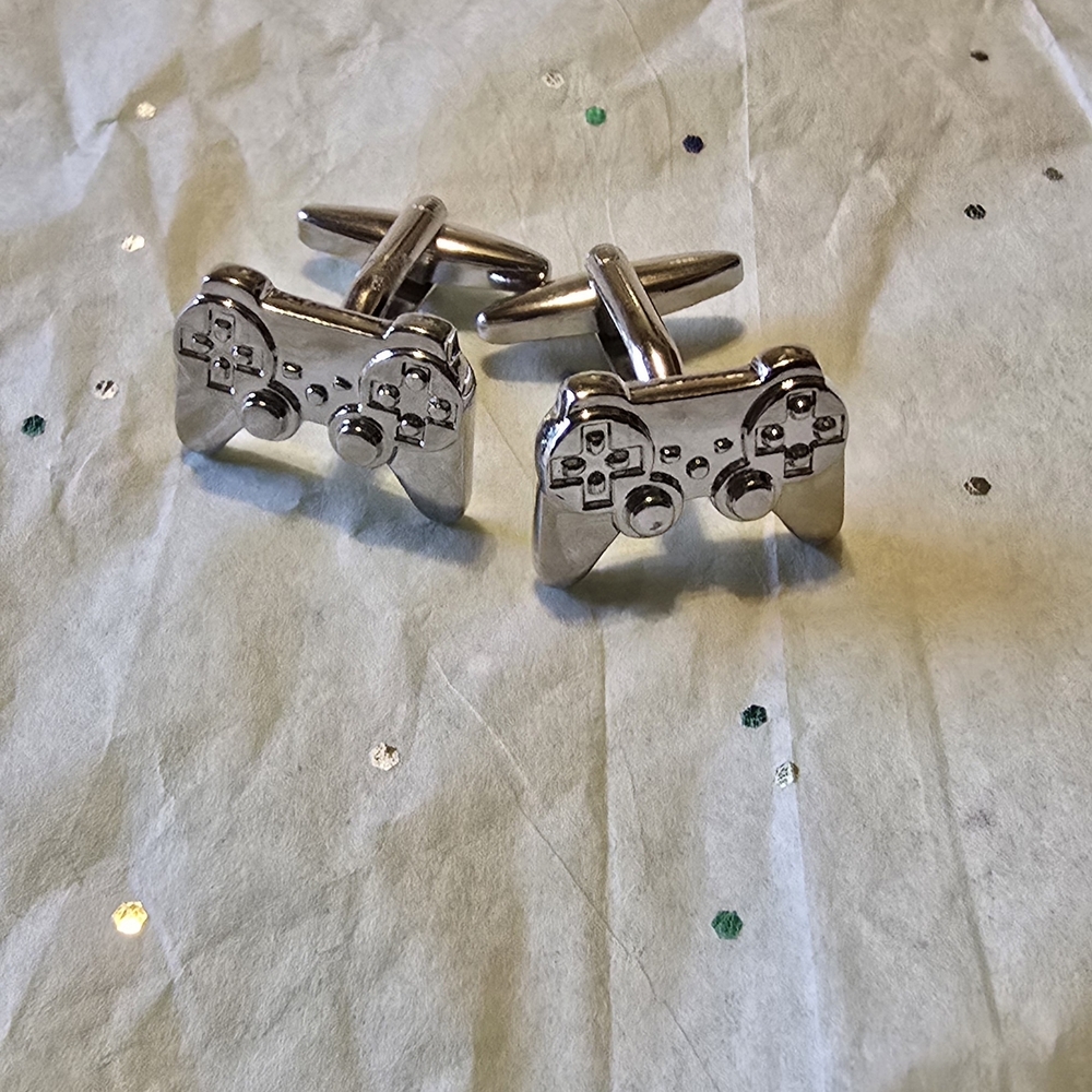 Mens Brand New Stainless Steel Bullet Style Game Controller Cufflinks